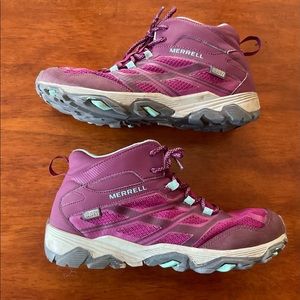 VGUC Berry Colored Merrell Hiking Boots